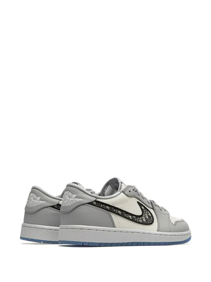 Nike Air Jordan 1 x Dior Low Sneakers